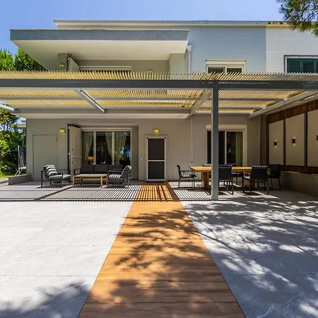 Luxury Emma Villa *